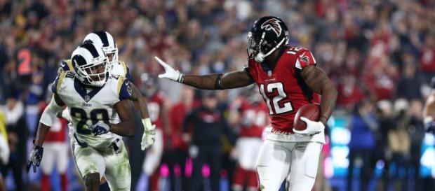 Los Falcons tuvieron un ataque pragmático para derrotar a los Rams. Turf Show Times.com. Los Falcons tuvieron un ataque pragmático para derrotar a los Rams. Turf Show Times.com.