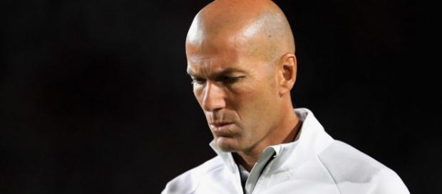 Mercato : Le Real Madrid dit adieu à une piste prestigieuse ! Mercato : Le Real Madrid dit adieu à une piste prestigieuse !