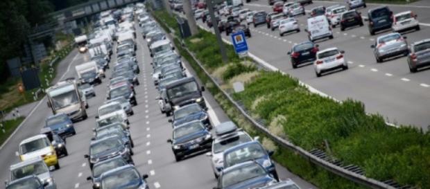 Verkehr: Umweltbundesamt-Chefin fordert Maut für sämtliche ... - welt.de Verkehr: Umweltbundesamt-Chefin fordert Maut für sämtliche ... - welt.de