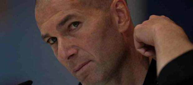 Zinedine Zidane pode estar de saída do Real Zinedine Zidane pode estar de saída do Real