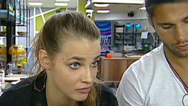 Gf Vip, Luca Onestini e Ivana Mrazova sempre pi&ugrave; vicini - today.it