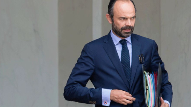 PHOTOS – Edouard Philippe (L'émission politique) découvrez sa ... - gala.fr