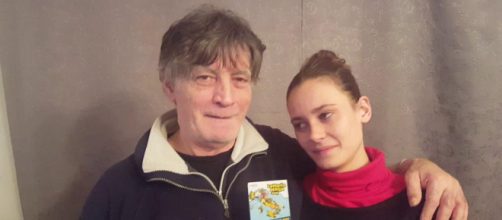 Biagio Vigna, vincitore del quarto premio della Lotteria Italia, del valore di un milione di euro con la figlia Francesca a cui darà i soldi.