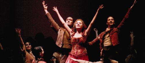 Un'edizione tradizionale della Carmen di George Bizet - elenamaximova.com