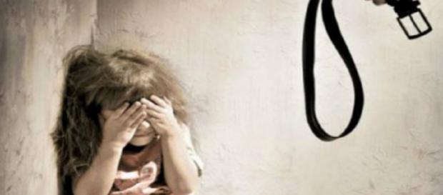 A violência infantil foi denunciada via Facebook, através de vídeo. (Imagem apenas ilustrativa/Web) A violência infantil foi denunciada via Facebook, através de vídeo. (Imagem apenas ilustrativa/Web)