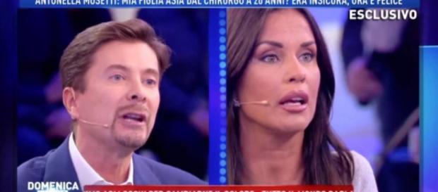 Alta tensione tra Riccardo Signoretti e Antonella Mosetti Alta tensione tra Riccardo Signoretti e Antonella Mosetti