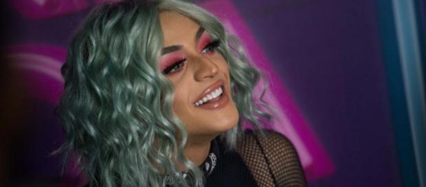 Globo investe em filho que vira gay por Pabllo Vittar e detalhe revolta. (Foto Reprodução). Globo investe em filho que vira gay por Pabllo Vittar e detalhe revolta. (Foto Reprodução).