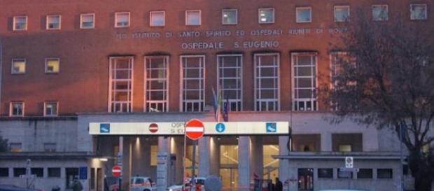 Homem entrou nesse hospital, em Roma Homem entrou nesse hospital, em Roma