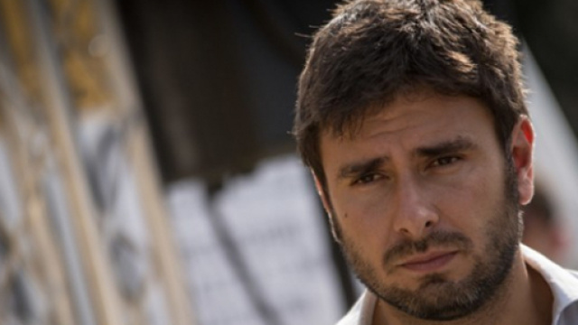 Alessandro Di Battista parla del progetto di governo M5S e attacca Napolitano e Renzi