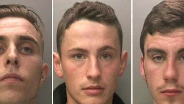 I tre ventenni condannati per aver sequestrato e costretto una giovane 14enne ad avere rapporti carnali.Fonte:http://leggo.it/