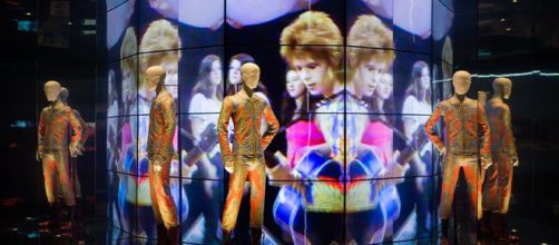 Los museos y centros de exposición municipales barceloneses aumentan el porcentaje de visitantes gracias a exposiciones como 'David Bowie is'