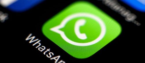 WhatsApp a pagamento dal 13 gennaio? Ecco la verità