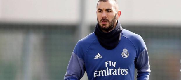 Benzema vuelve a entrenamiento despues de una lesión Benzema vuelve a entrenamiento despues de una lesión