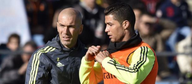 Cristiano Ronaldo da a conocer a los jugadores que quieren despachar a Zidane Cristiano Ronaldo da a conocer a los jugadores que quieren despachar a Zidane