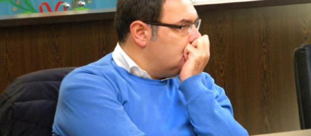 Enzo Guida - sindaco di Cesa accusato dalla moglie viene ascoltato dai giudici Enzo Guida - sindaco di Cesa accusato dalla moglie viene ascoltato dai giudici