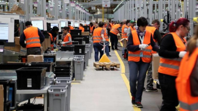 Lavoro, Gentiloni contro Amazon: “La sfida è la qualità, non ... - lastampa.it