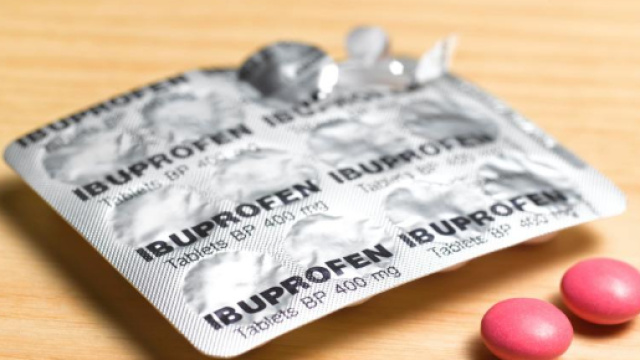 Qual &egrave; la differenza tra ibuprofene e paracetamolo? Puoi prenderli ... - donnaweb.net