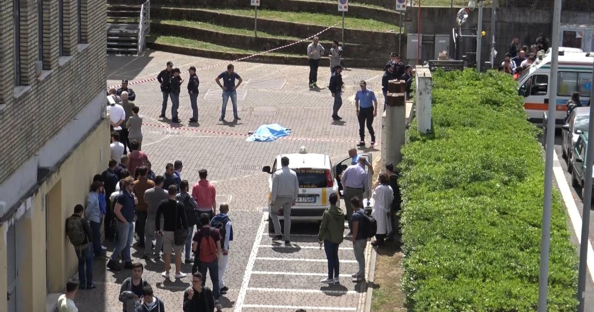 Tragedia Nel Casertano: Uomo Si Toglie La Vita Gettandosi Dal Balcone ...