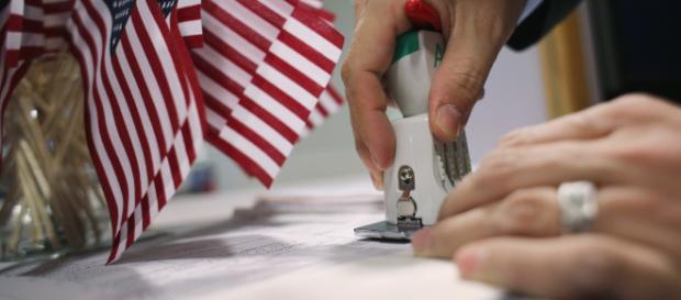 Inmigrantes ilegales son investigados por las autoridades estadounidenses. - univision.com Inmigrantes ilegales son investigados por las autoridades estadounidenses. - univision.com