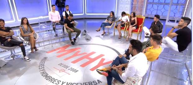 Los pretendientes de Maira se fueron de fiesta y la tronista se muestra molesta en el plató Los pretendientes de Maira se fueron de fiesta y la tronista se muestra molesta en el plató