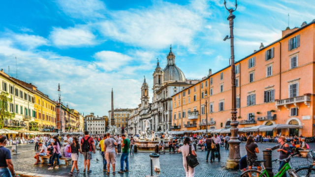 Casting per uno spot pubblicitario e per uno spettacolo teatrale