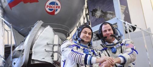 La nave Soyuz con dos astronautas a bordo aterriza de emergencia