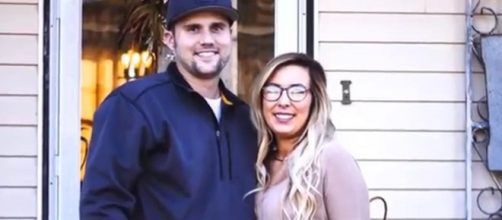 Former MTV reality star entered rehab before wife Mackenzie Standifer gave birth to couple's baby boy. [Image Source: 24*7 UPDATES - YouTube]