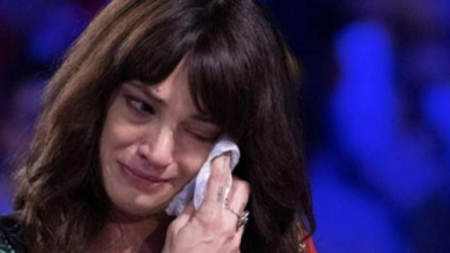 Asia Argento, atteggiamento rettiliano