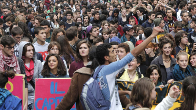 Manisfestazione studentesca contro le politiche di governo