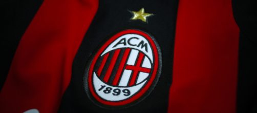 Il logo del Milan - foto (finanzaonline.com)