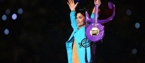 La famiglia di Prince intima a Trump di non usare le canzoni dell'artista durante i comizi - wired.com
