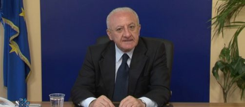 Vincenzo De Luca scatenato contro Danilo Toninelli su Lira Tv