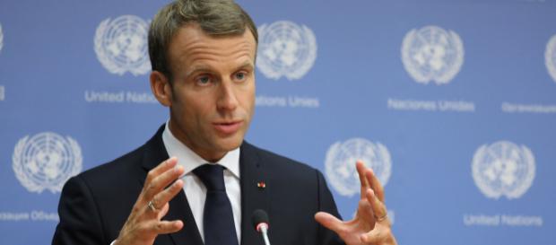 Le Président Macron ne peut être en même temps de droite et de gauche, le choix du centre-droit s'impose Le Président Macron ne peut être en même temps de droite et de gauche, le choix du centre-droit s'impose