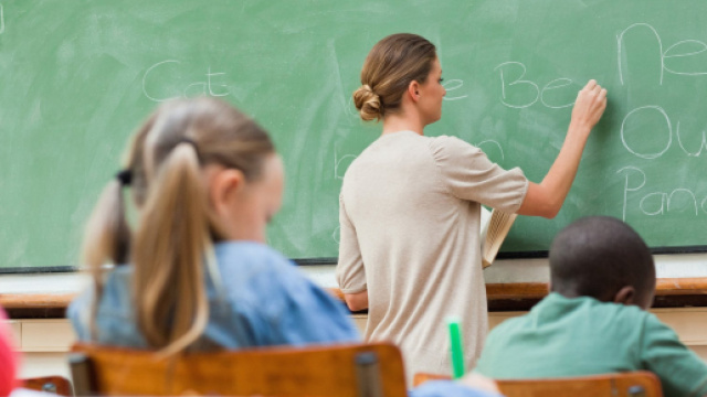 Opportunità supplenze per educatori negli asili nido di Ancona e docente all'Isola d'Elba