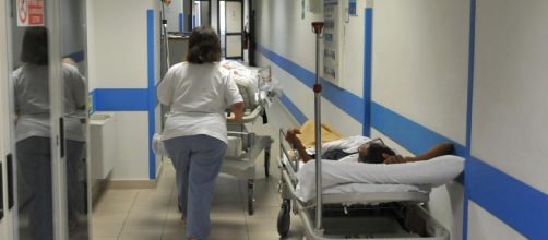 Donna muore in ospedale in provincia di Napoli dopo una banale operazione