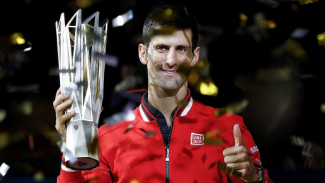 En remportant le tournoi de Shanghai, Djokovic retrouve la 2ème place mondiale et se retrouve à quelques points seulement de Nadal.