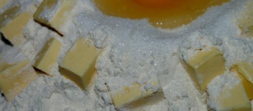 Broken dough(pâte brisée) is a variation of shortcrust pastry. [Source: jhusemannde - Flickr]