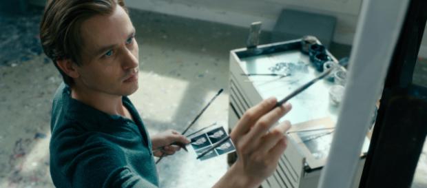 Der grandiose Tom Schilling vor seinem Werk - stern.de Der grandiose Tom Schilling vor seinem Werk - stern.de