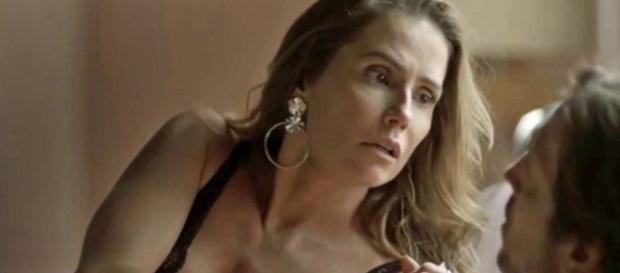Karola decide viver ao lado de Remy, seu tio Karola decide viver ao lado de Remy, seu tio