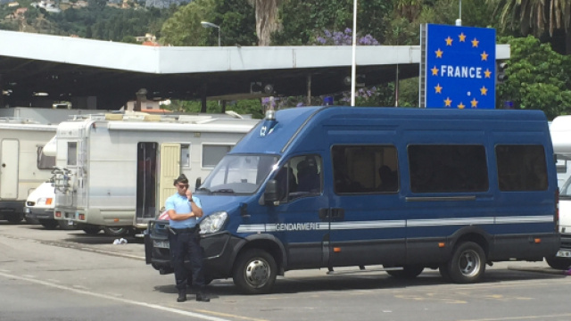 Migranti portati in Italia da un furgone della gendarmerie: Francia ammette l'errore