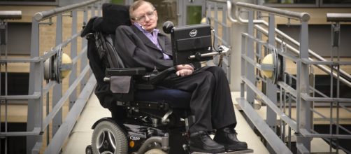 Stephen Hawking nel suo ultimo libro risponde a 10 grandi domande.
