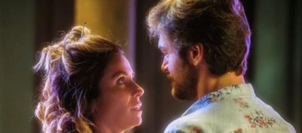 Agora é a vez de Beto Falcão descobrir que Valentim é o filho que ele teve com Luzia. (foto reprodução) Agora é a vez de Beto Falcão descobrir que Valentim é o filho que ele teve com Luzia. (foto reprodução)