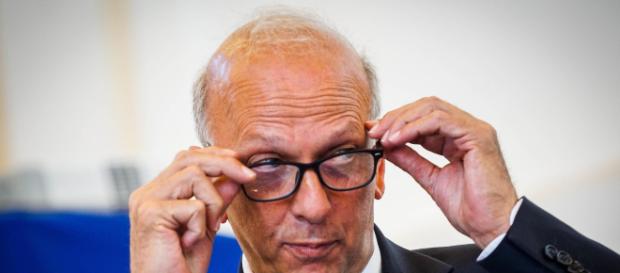 Bussetti vuole oltre 27000 nuove assunzioni nella Scuola italiana Bussetti vuole oltre 27000 nuove assunzioni nella Scuola italiana