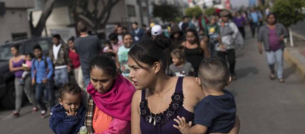 Caravana de migrantes planea pedir asilo en Estados Unidos. - elhorizonte.mx Caravana de migrantes planea pedir asilo en Estados Unidos. - elhorizonte.mx