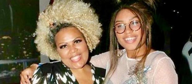 A cantora luta contra um câncer no fígado. A cantora luta contra um câncer no fígado.
