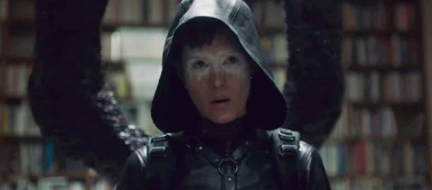 Claire Foy, nei panni di Lisbeth Claire Foy, nei panni di Lisbeth