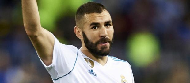 Rumeur Mercato : Benzema se serait proposé au PSG Rumeur Mercato : Benzema se serait proposé au PSG