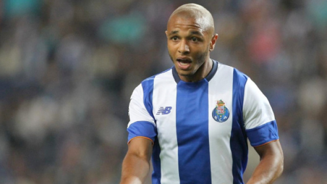 Arsenal va s'activer pour Brahimi ! - Transfert Foot Mercato - les-transferts.com