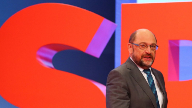 Schulz glissa sulla sconfitta in Baviera e attacca ancora l'Italia