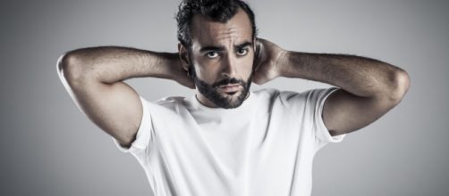 Gossip Amici 18: Maria De Filippi vorrebbe Marco Mengoni come giudice del serale.